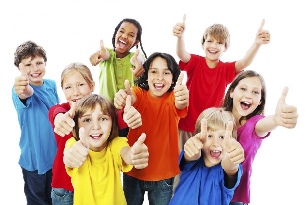 Color Kids thumbs up